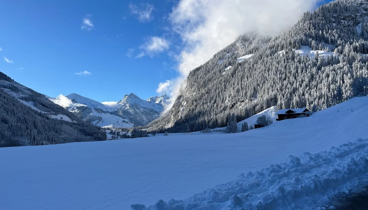 Winterhütte der Jugendgruppe Janual 2025 | © Copyright: DAV Sektion Isny