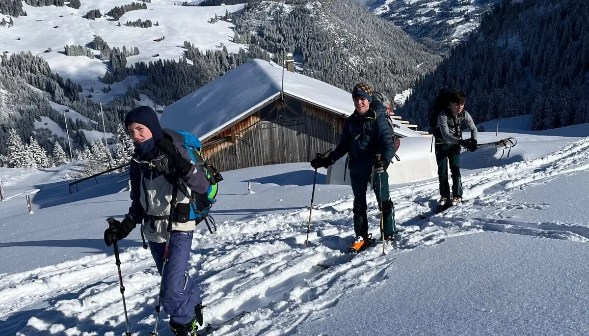 Winterhütte der Jugendgruppe Janual 2025 | © Copyright: DAV Sektion Isny