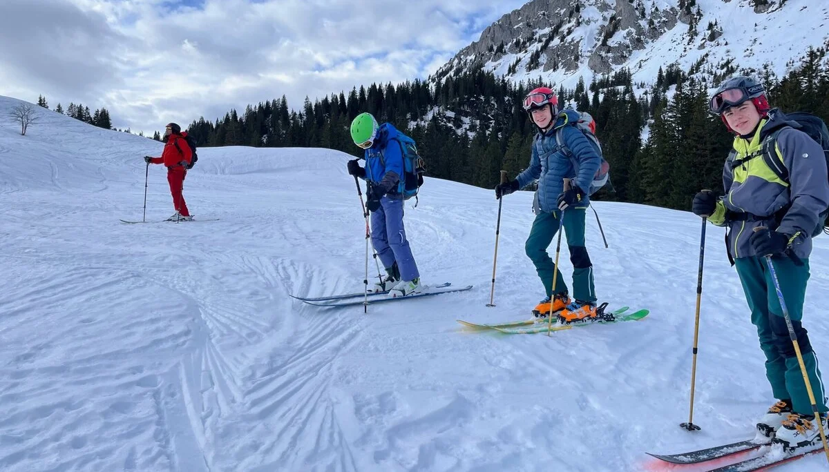 Winterhütte der Jugendgruppe Janual 2025 | © Copyright: DAV Sektion Isny