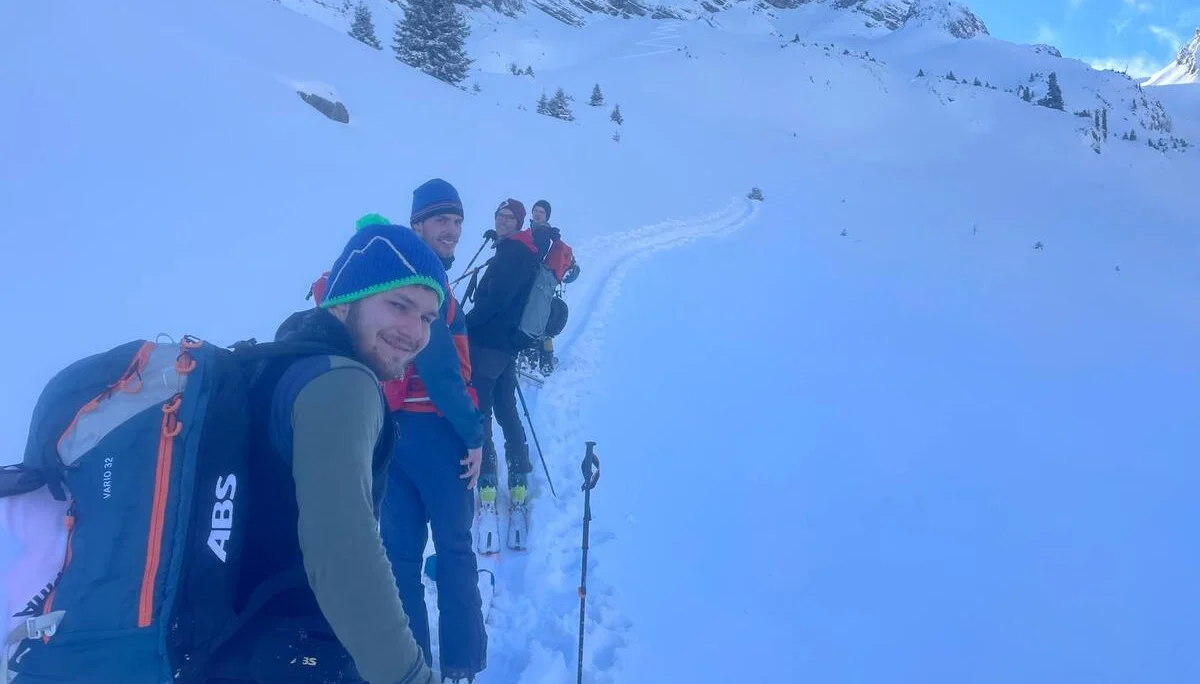 Winterhütte der Jugendgruppe Janual 2025 | © Copyright: DAV Sektion Isny