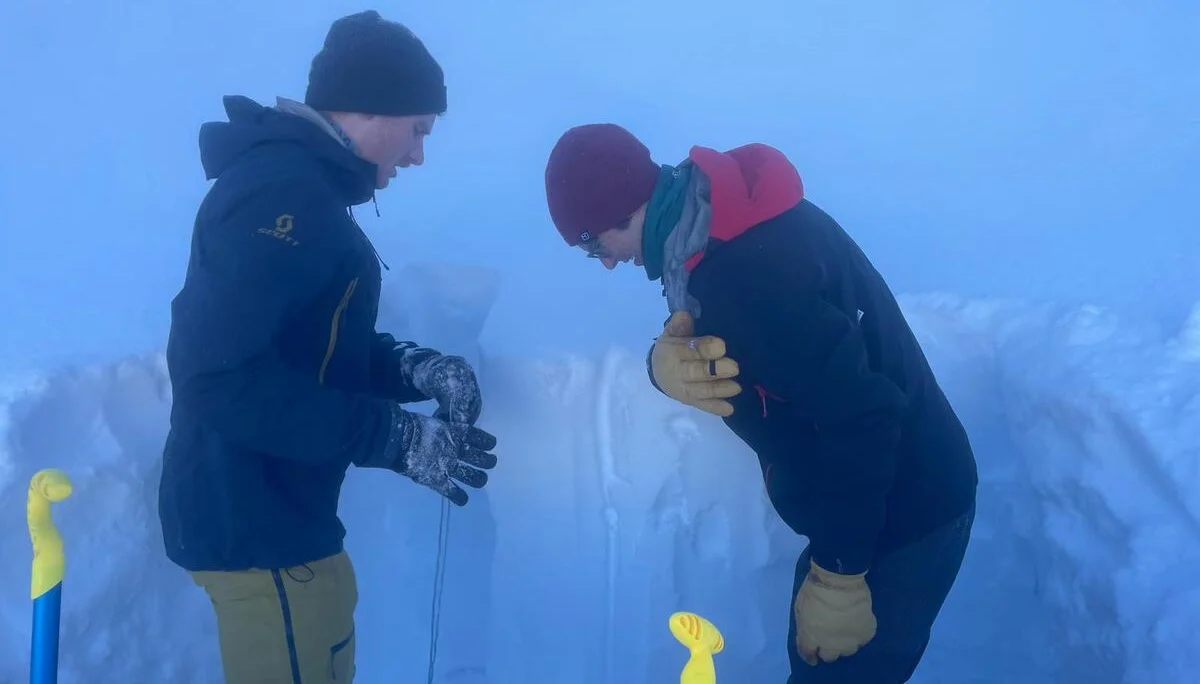 Winterhütte der Jugendgruppe Janual 2025 | © Copyright: DAV Sektion Isny