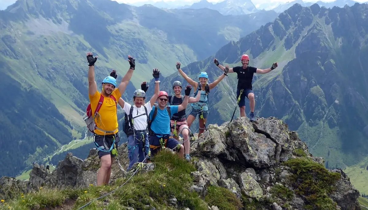 2025-06-28 Schmuggler-Steig und Rongg-Wasserfall | © Copyright: DAV Sektion Isny