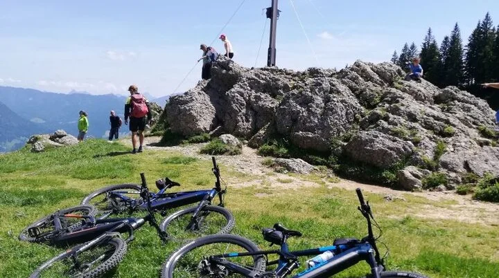2025-07-18 E-Biketour Thalkirchdorf zum Bärenköpfle | © Copyright: DAV Sektion Isny