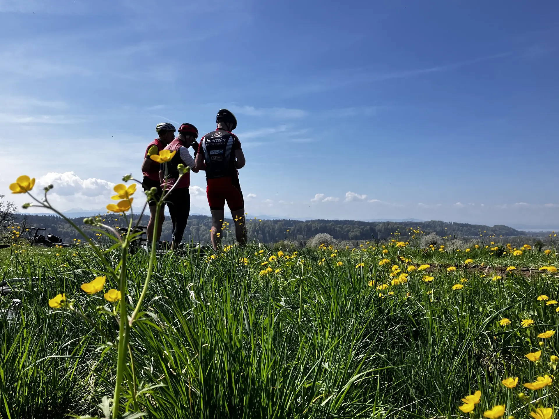 2026-04-18 Frühjahrstour an's Schwäbische Meer - Pause bei Laimnau | © Copyright: DAV Sektion Isny