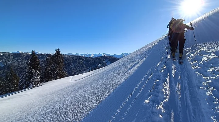 2026-01-04 Skitour Burstkopf.jpg | © Copyright: DAV Sektion Isny