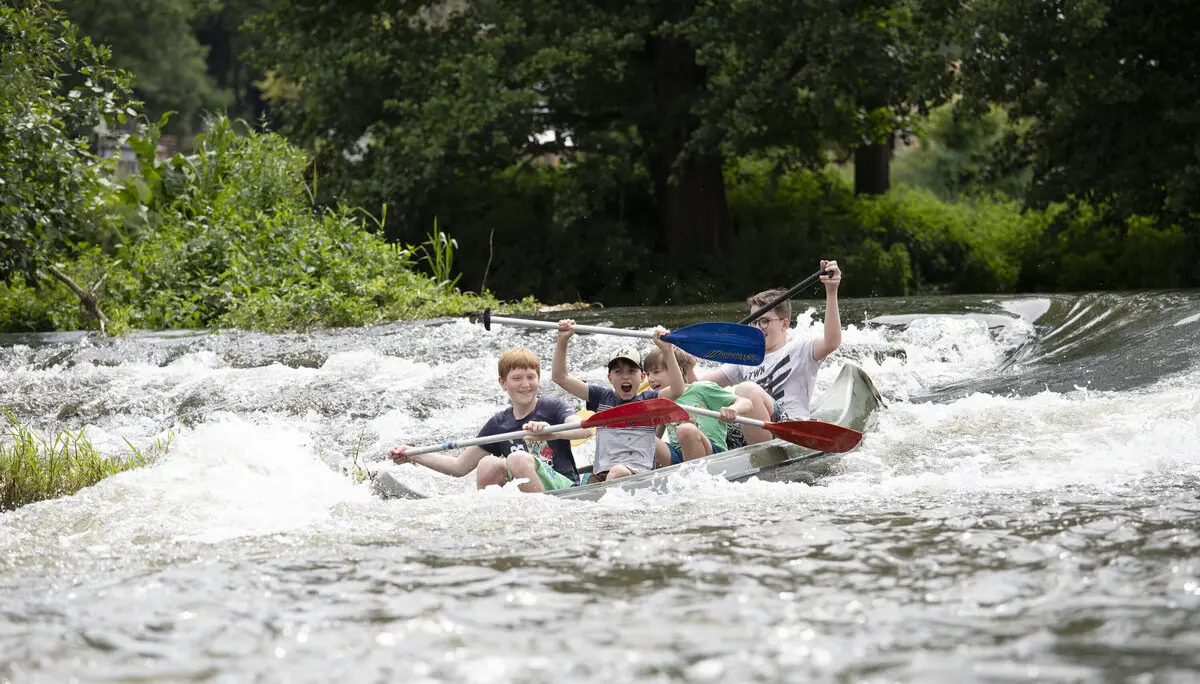 Boat and Tent | © Copyright: DAV Sektion Isny